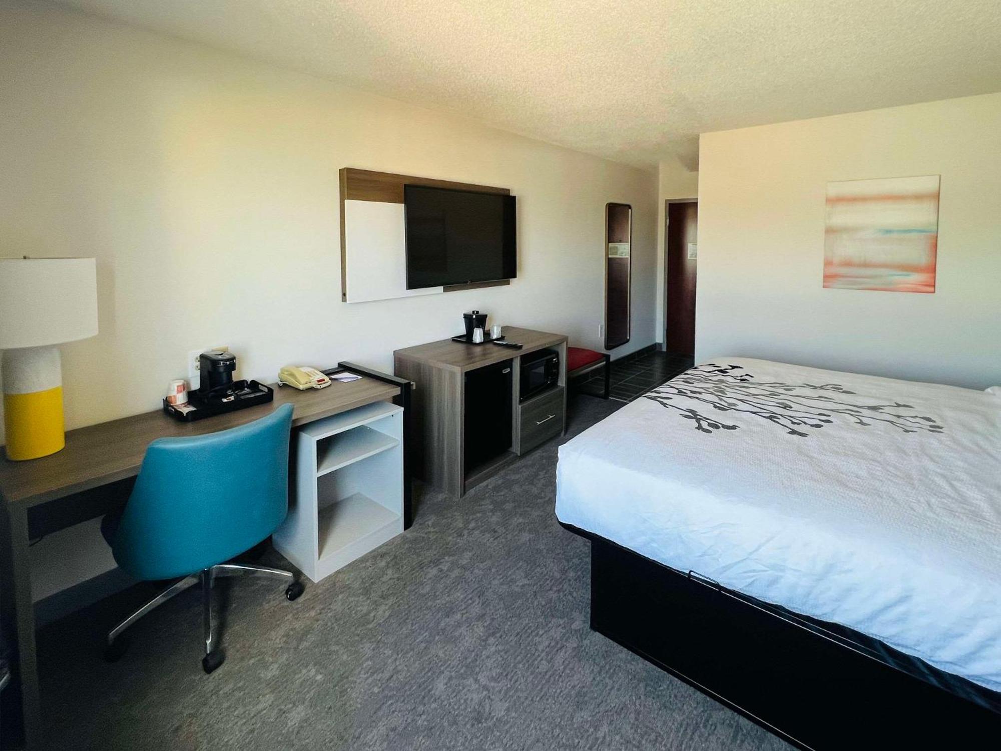 Comfort Inn Эмпория Экстерьер фото