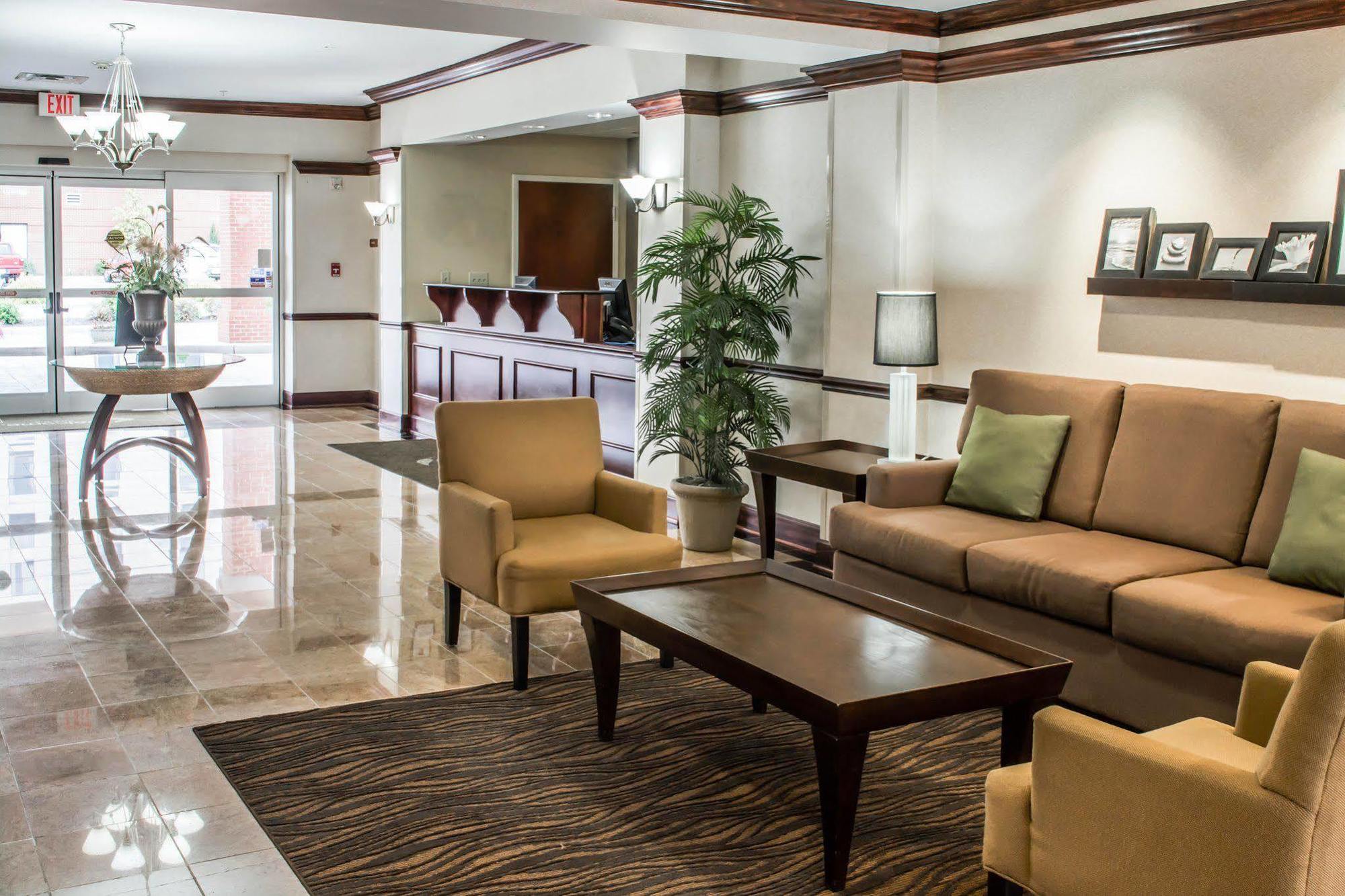 Comfort Inn Эмпория Экстерьер фото